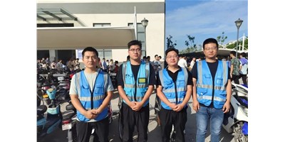 坚持热忱，，，，，时刻坚守，，，，，是他们的写照